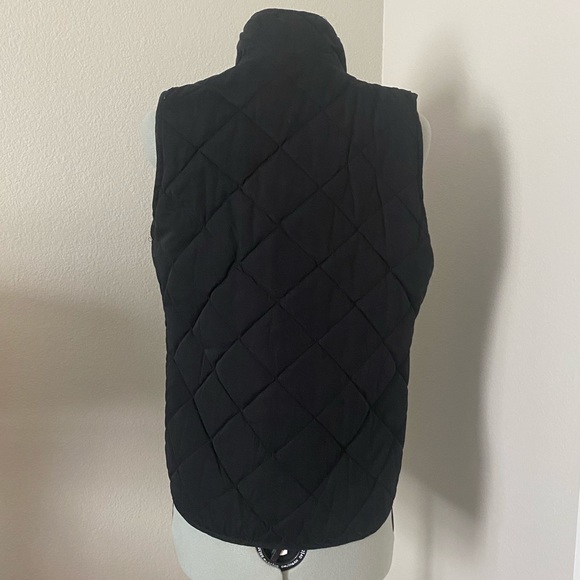 EUC - Black Quilted Vest With Pockets - Picture 3 of 7